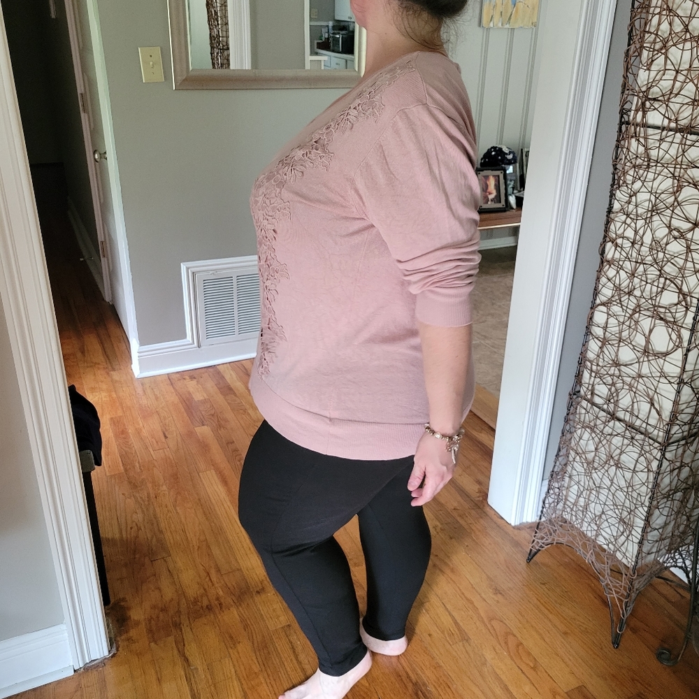 Lightweight Lane Bryant Sweater Raised Appliqué Embroidery Dusty Rose Pink 18/20 - Picture 10 of 16
